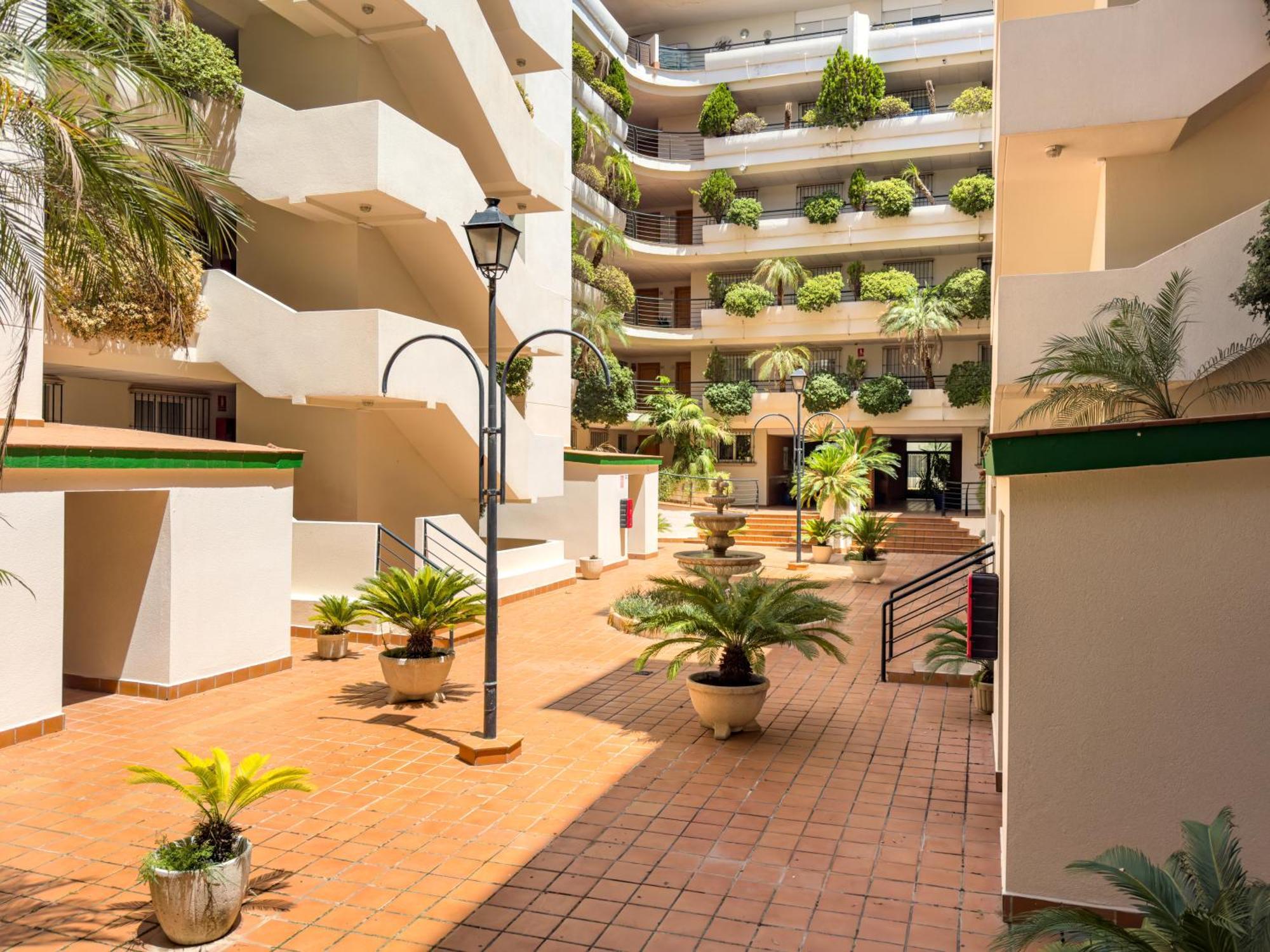 Xallas Golfside Apartment Marbella
